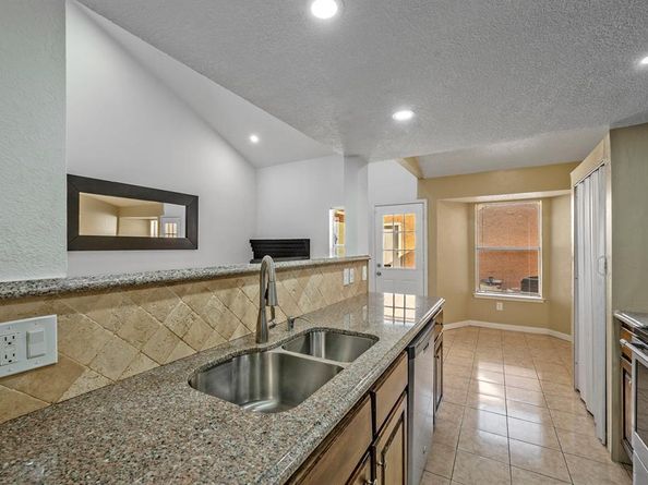1837  Amber Lane , Carrollton Texas 75007