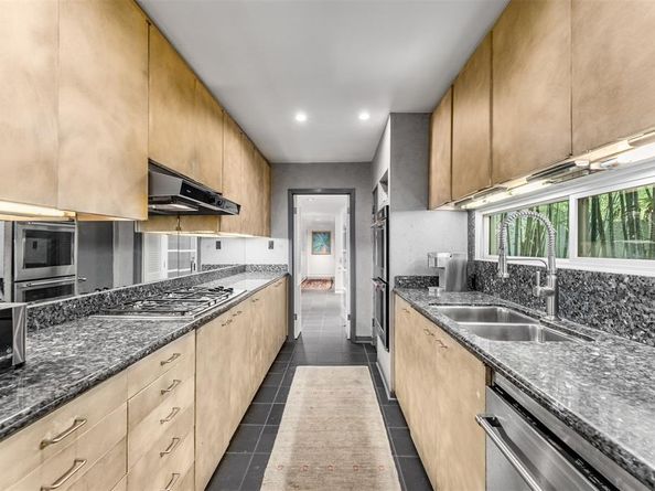 10406  Crestover Drive , Dallas Texas 75229