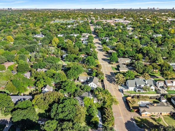 10406  Crestover Drive , Dallas Texas 75229