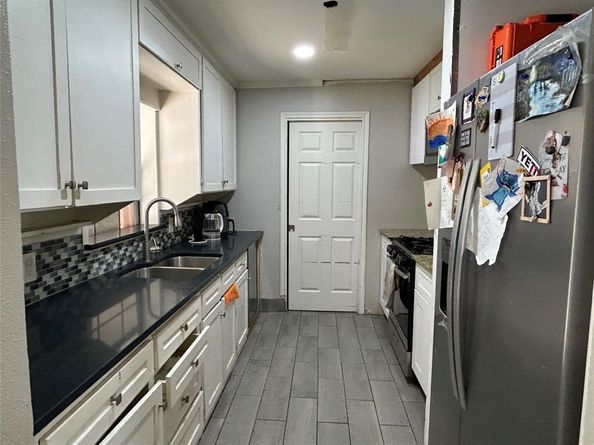 1610  Davis Boulevard , Garland Texas 75042