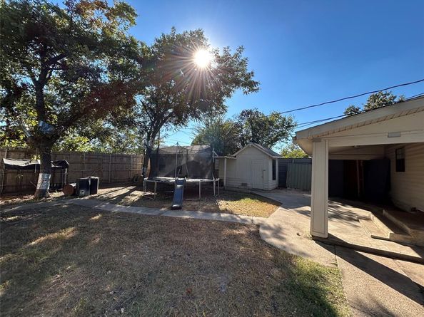 1610  Davis Boulevard , Garland Texas 75042