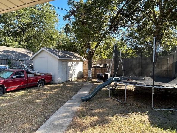 1610  Davis Boulevard , Garland Texas 75042