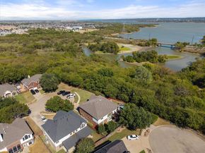 6  Whispering Bend Court , Mansfield Texas 76063