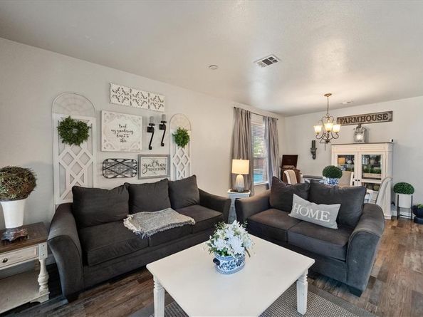6  Whispering Bend Court , Mansfield Texas 76063