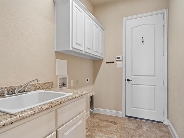 3808  Anne Circle , Flower Mound Texas 75022