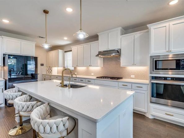 624  Cedarwood Street , Little Elm Texas 76227