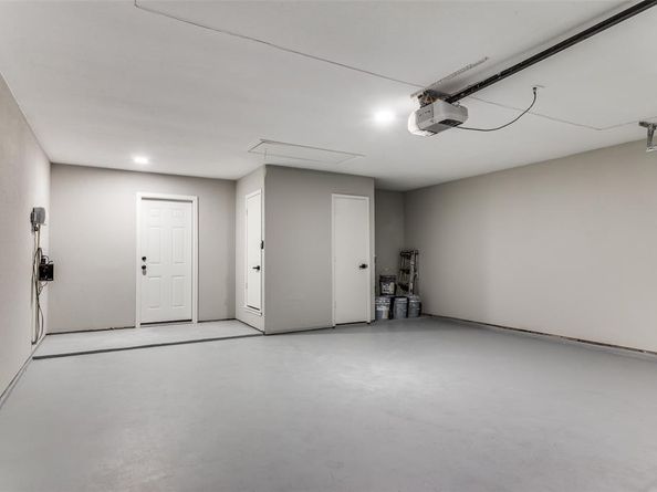216  Meadowhill Drive , Benbrook Texas 76126