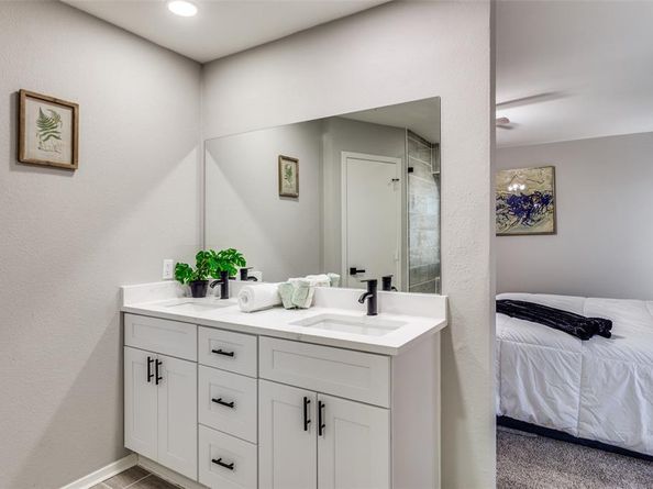 216  Meadowhill Drive , Benbrook Texas 76126
