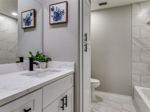 216  Meadowhill Drive , Benbrook Texas 76126
