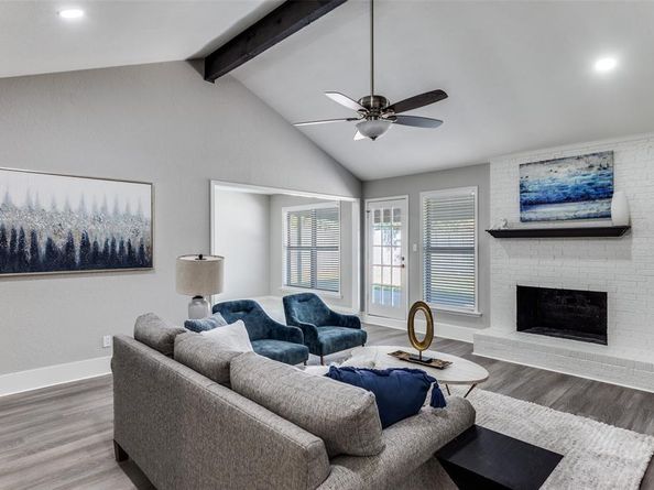 216  Meadowhill Drive , Benbrook Texas 76126