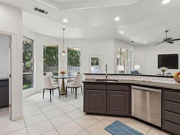 6919  Marina Shores Court , Arlington Texas 76016