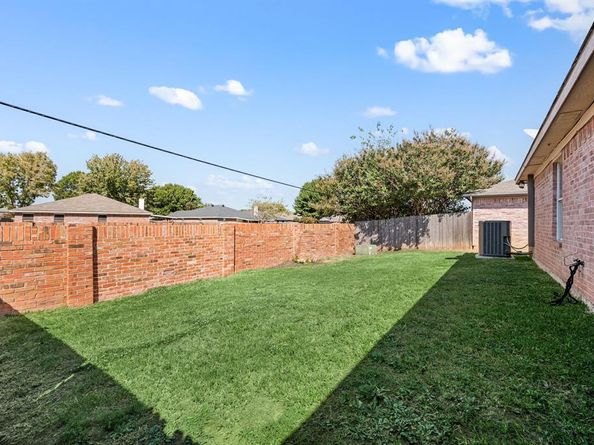 5603  Alicante Drive , Arlington Texas 76017