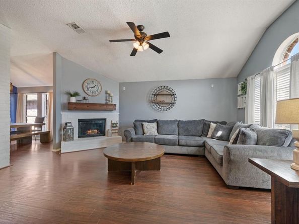 5603  Alicante Drive , Arlington Texas 76017