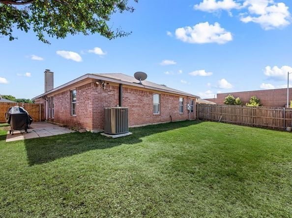 5603  Alicante Drive , Arlington Texas 76017