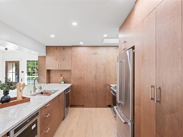 6431  Dunstan Lane , Dallas Texas 75214