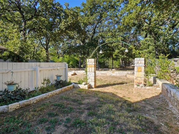 337  Shady Lane , Azle Texas 76020