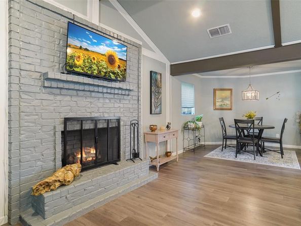 337  Shady Lane , Azle Texas 76020