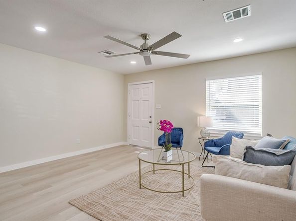 1320  Wayne Street , Haltom City Texas 76117