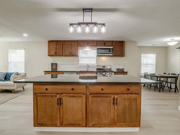 1320  Wayne Street , Haltom City Texas 76117