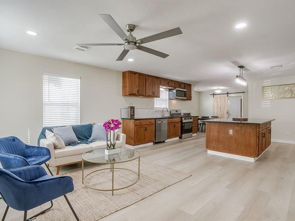 1320  Wayne Street , Haltom City Texas 76117