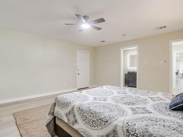 1320  Wayne Street , Haltom City Texas 76117