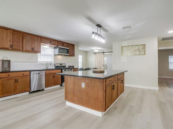 1320  Wayne Street , Haltom City Texas 76117