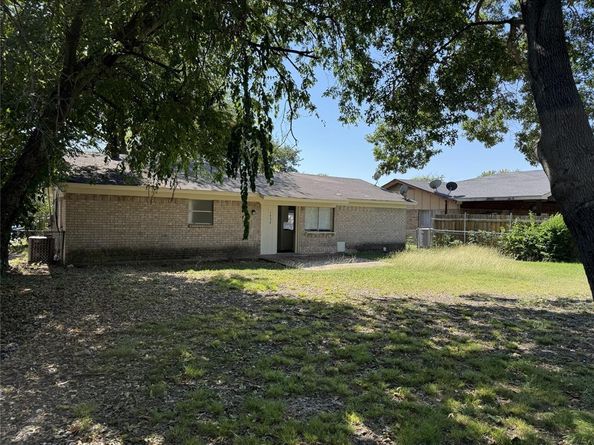 1453  Shorecrest Drive , Garland Texas 75040