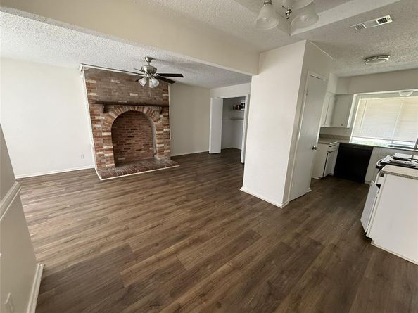 1453  Shorecrest Drive , Garland Texas 75040