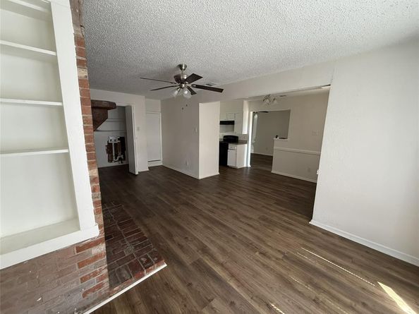 1453  Shorecrest Drive , Garland Texas 75040