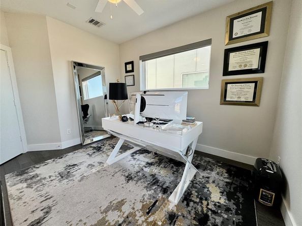 4021  Ivanhoe Lane , Dallas Texas 75212