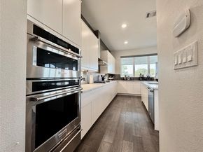 4021  Ivanhoe Lane , Dallas Texas 75212