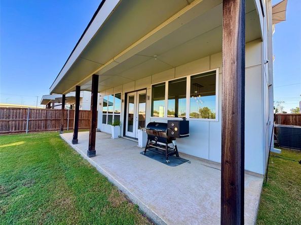 4021  Ivanhoe Lane , Dallas Texas 75212