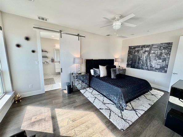 4021  Ivanhoe Lane , Dallas Texas 75212