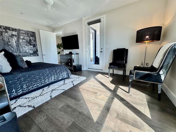 4021  Ivanhoe Lane , Dallas Texas 75212