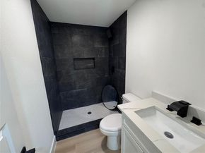 402  Tiawah Drive , Dallas Texas 75217