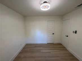 402  Tiawah Drive , Dallas Texas 75217