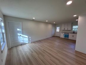 402  Tiawah Drive , Dallas Texas 75217