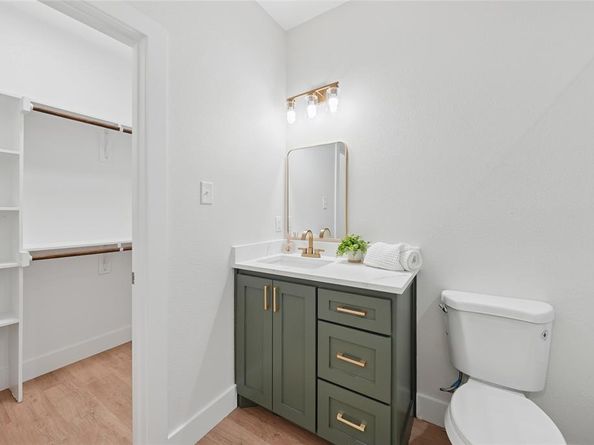 828  Stamps Avenue , Fort Worth Texas 76114