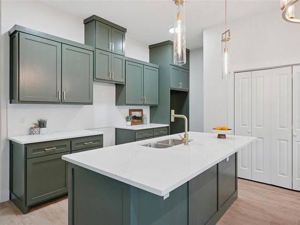 828  Stamps Avenue , Fort Worth Texas 76114