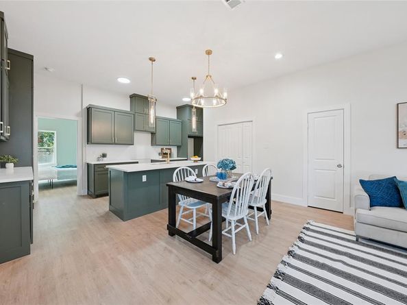 828  Stamps Avenue , Fort Worth Texas 76114