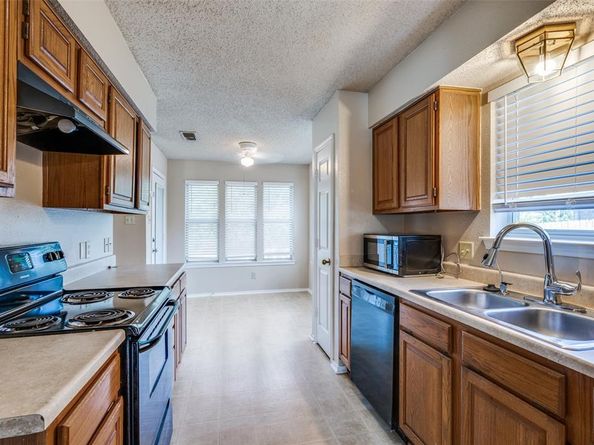 7413  Emerywood Lane , Fort Worth Texas 76137