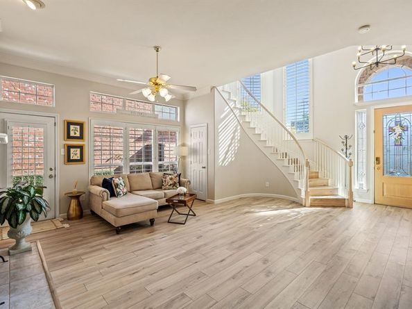 8625  Old Oak Drive , Irving Texas 75063