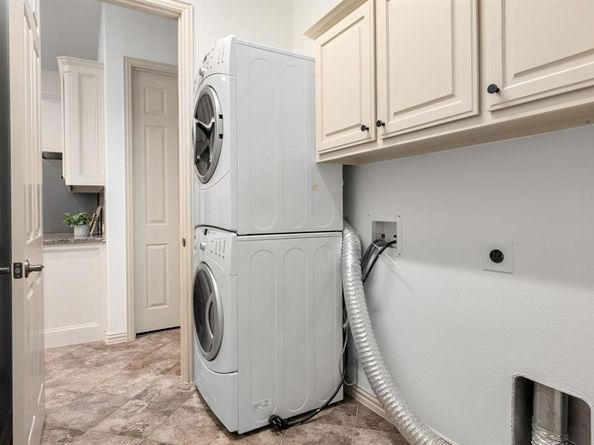 8005  Gallery Way , McKinney Texas 75072