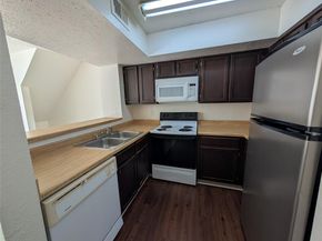 9833  Walnut Street  Q201, Dallas Texas 75243