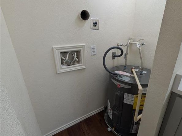 9833  Walnut Street  Q201, Dallas Texas 75243