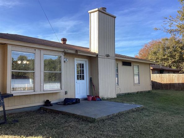 5915  Willow Branch Drive , Arlington Texas 76017