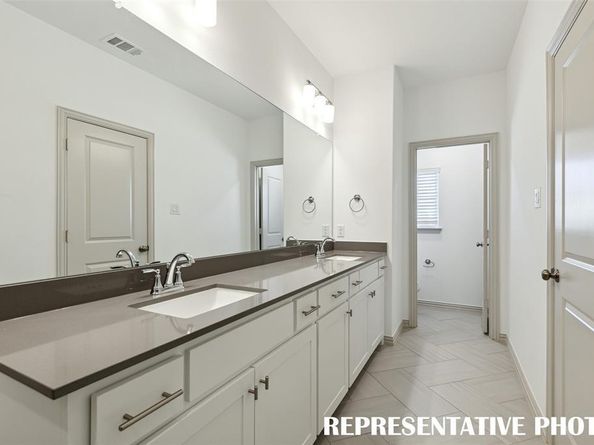 1379  Hill Country Place , Celina Texas 75009