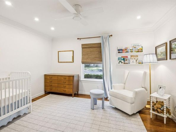 4035  Alta Vista Lane , Dallas Texas 75229