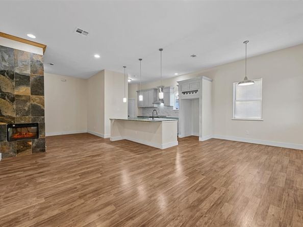 2441  Glen Garden Avenue , Fort Worth Texas 76119