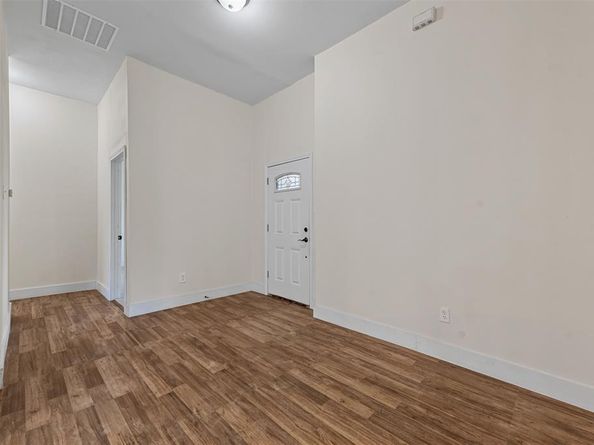 2441  Glen Garden Avenue , Fort Worth Texas 76119